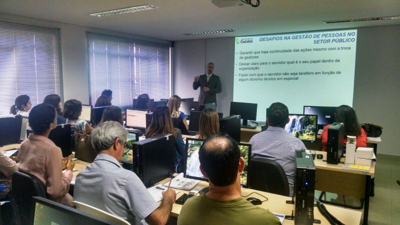 Consultor Euclides Junior capacita servidores da Prefeitura de Cuiabá (MT)