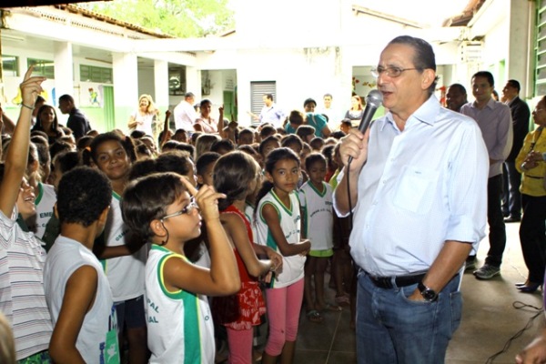 Prefeito de Cuiabá apresenta cronograma de reforma de 56 escolas e 20 creches municipais 