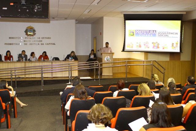 Secretaria de Assistência Social de Cuiabá é destaque em seminário sobre drogas