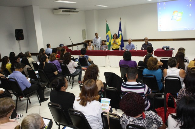 Encontro discute direito à educação para crianças com deficiência