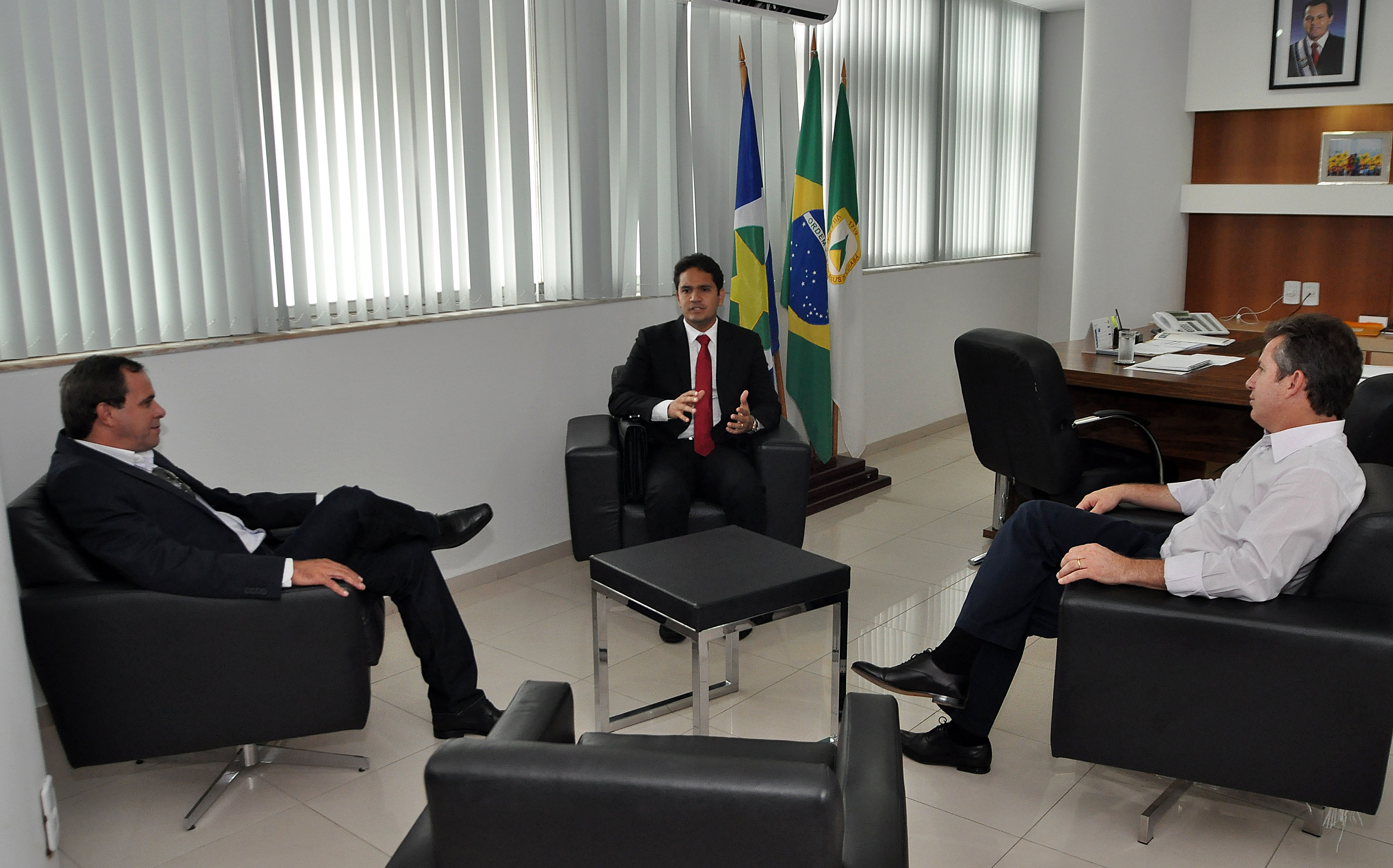 Mauro recebe a visita de João Emanuel e Onofre Júnior