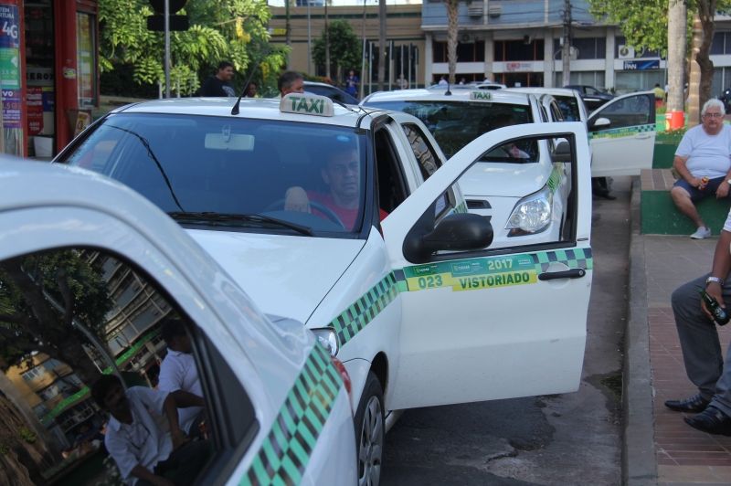 Prefeitura de Cuiabá  Prefeitura de Cuiabá inicia regularização de alvará  de mototaxistas para 2018