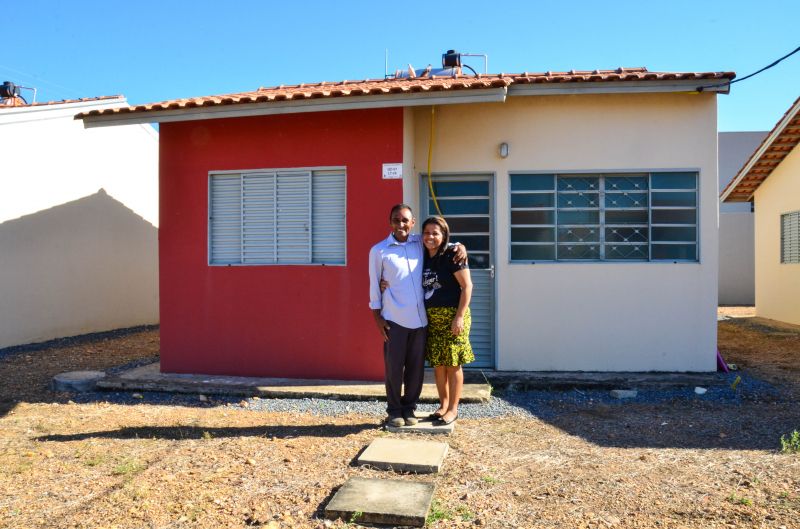 Prefeitura de Cuiabá  O sonho realizado: beneficiados contam com  felicidade sobre a emoção de receber as chaves da casa própria