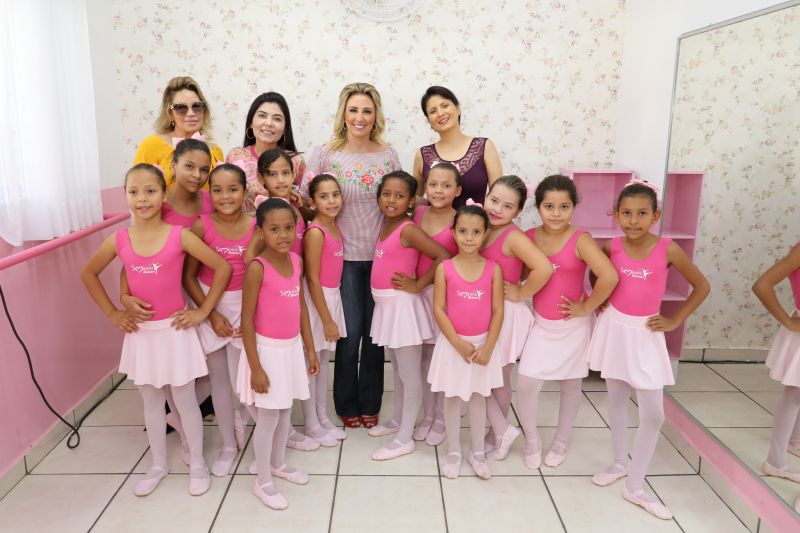 Prefeitura de Cuiabá  Fanfarra do programa Siminina participa do