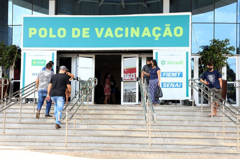 Doses de reforço para trabalhadores da saúde são específicas para quem recebeu as duas anteriores em Cuiabá