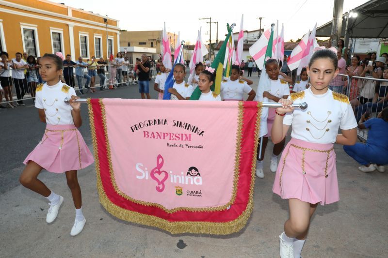 Prefeitura de Cuiabá  Fanfarra do programa Siminina participa do