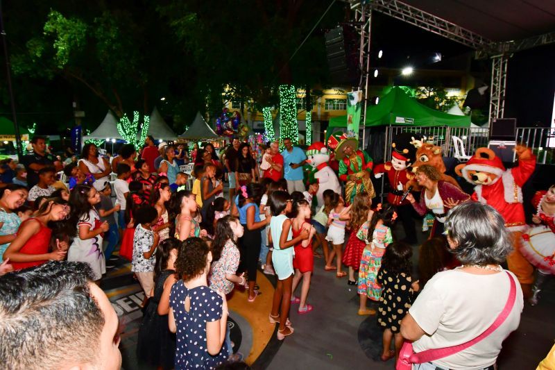 Natal Luz de Piên leva cerca de 5 mil pessoas para a praça - Prefeitura  Municipal de Piên